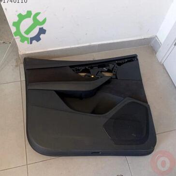 Audi Q7 Kapı Döşemesi 4M1868018 çıkma parça