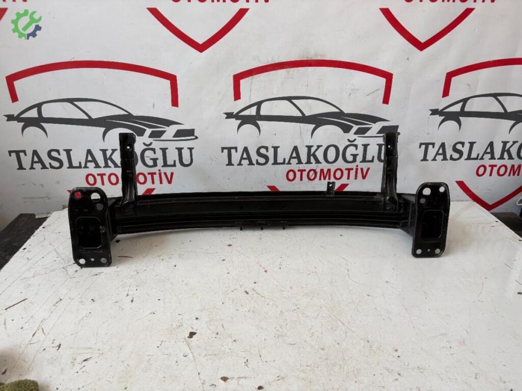 Hyundai i20 Tampon Demiri çıkma parça