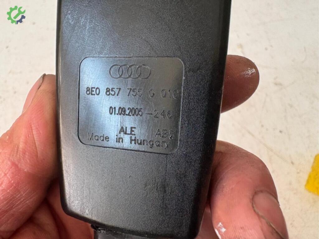 Audi A4 Emniyet Kemeri çıkma parça