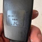 AUDİ A4 ÖN SOL ÖN EMNİYET KEMERİ TOKASI