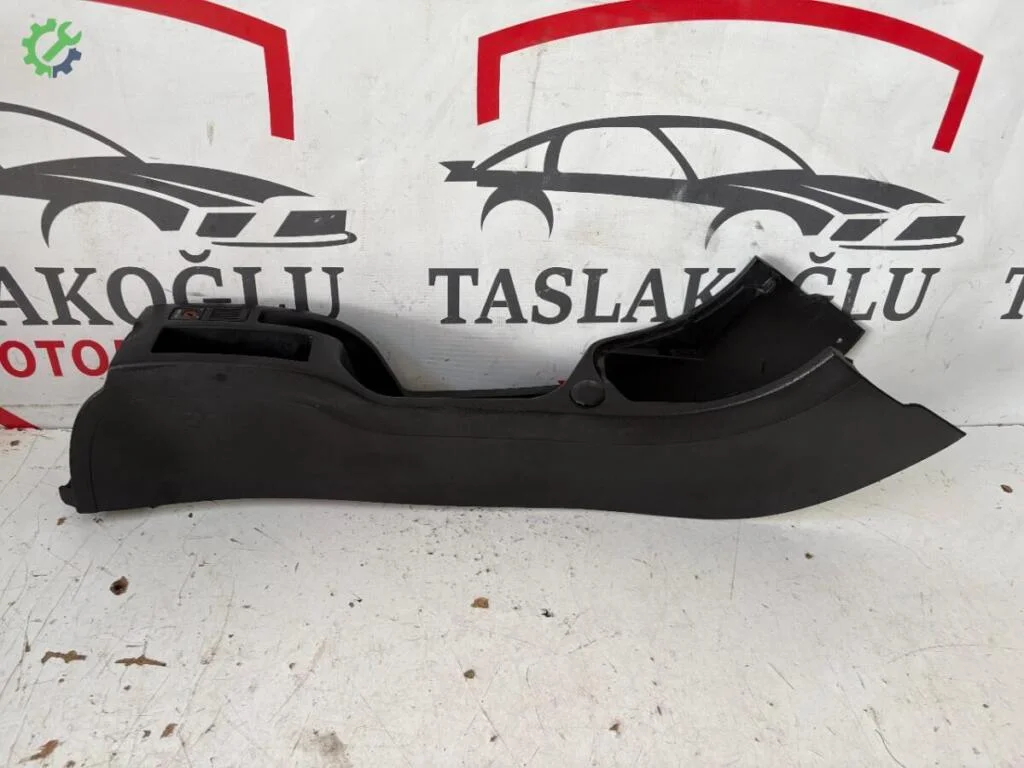 Peugeot 307 Orta Konsol çıkma parça