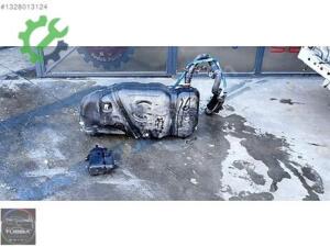 50512538 FIAT Punto 1.4 benzin deposu sökme sorunsuz