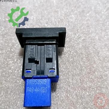 Volkswagen Golf Flaşör Düğmesi 510953509 çıkma parça