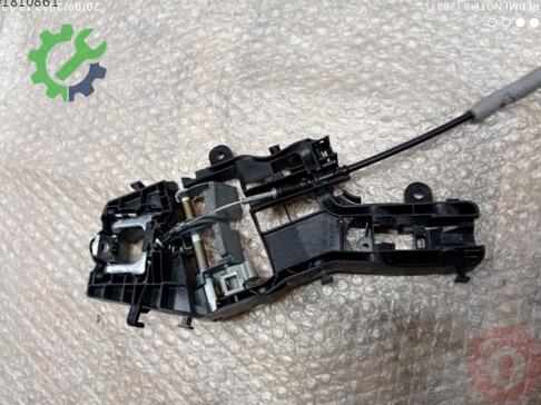 Volkswagen Passat Kapı Kilidi 518837812L çıkma parça