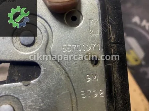 Opel Corsa Bagaj Kilidi 55701971 çıkma parça