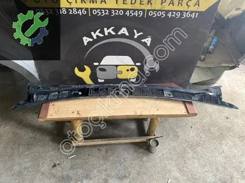Toyota Corolla Ön Cam Izgarası 55708-12200 çıkma parça
