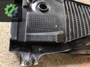 55781-05040 Avensis Ön Cam Izgarası Orijinal çıkma