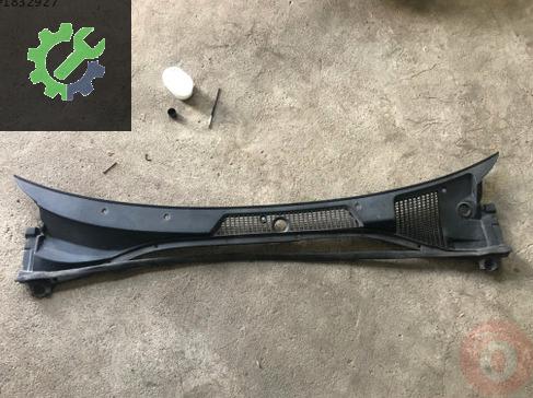 Toyota Avensis Ön Cam Izgarası 55781-05040 çıkma parça