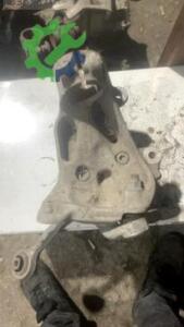 560-912 bmw f30 sağ taşıyıcı