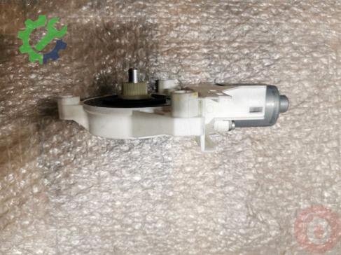 Volkswagen Passat Far Motoru 561959702C çıkma parça