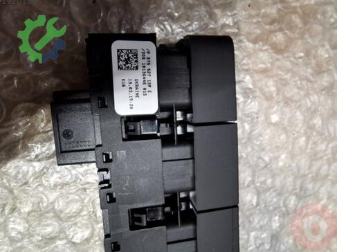 Seat Ateca Flaşör Düğmesi 575927137E çıkma parça