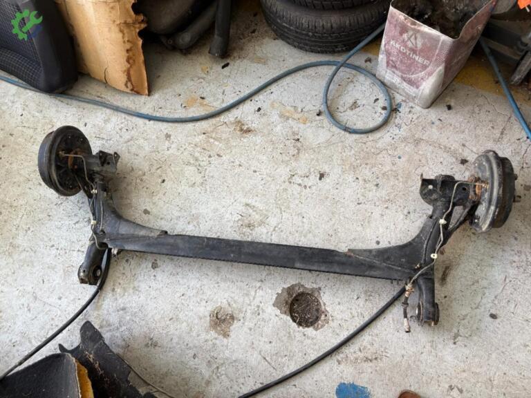 Volkswagen Polo Arka Dingil çıkma parça