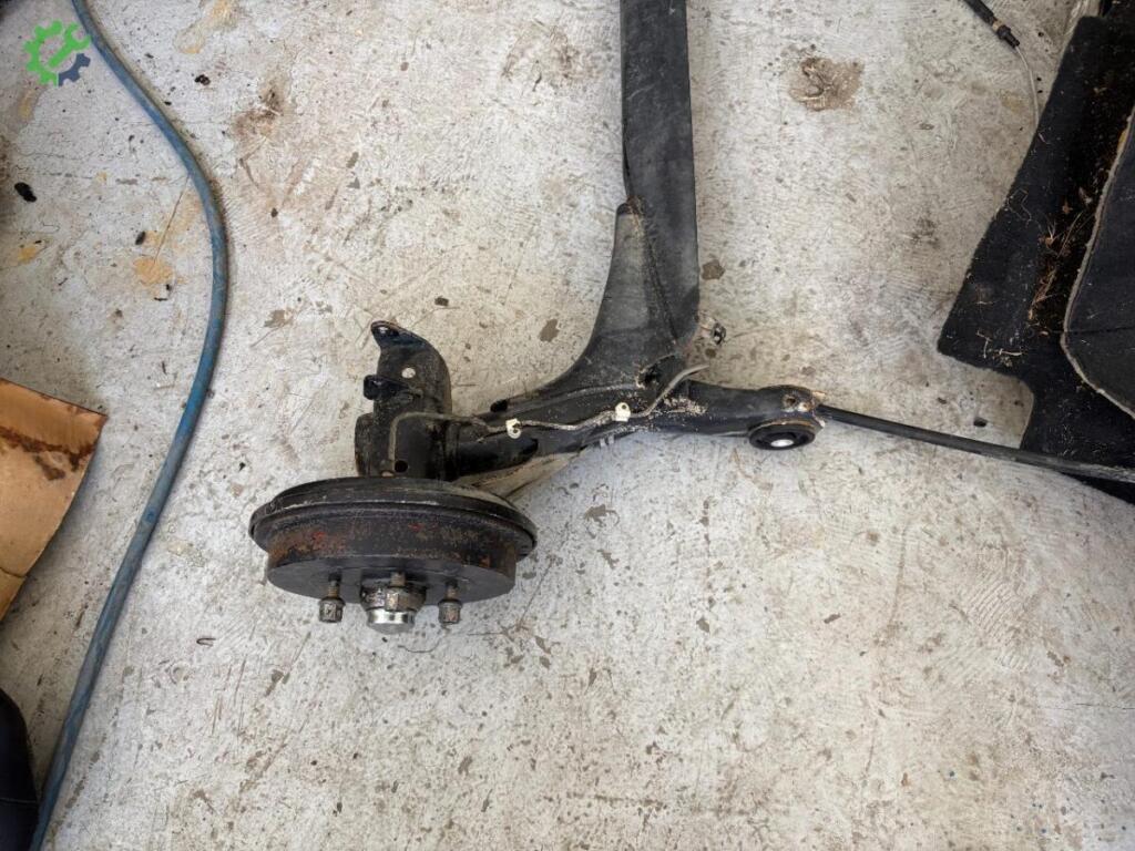Volkswagen Polo Arka Dingil çıkma parça