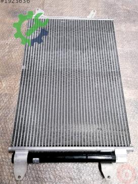 Volkswagen Jetta Radyatör 5C0820411G çıkma parça