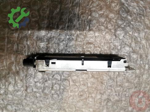Volkswagen Jetta Anten 5C6035552B çıkma parça