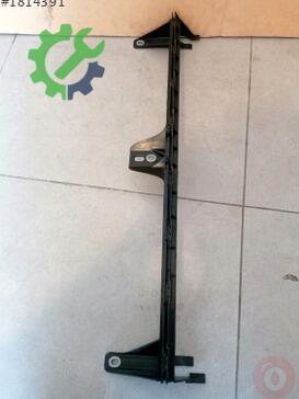 Volkswagen Santana Tampon Braketi 5C6805705J çıkma parça
