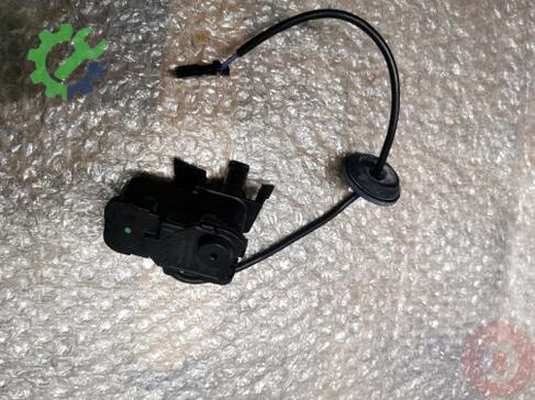 Volkswagen Golf Depo Kapağı 5C6810773H çıkma parça