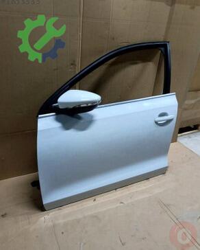 Volkswagen Jetta Kapı 5C6831055G çıkma parça