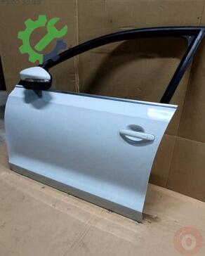 Volkswagen Jetta Kapı 5C6831055G çıkma parça
