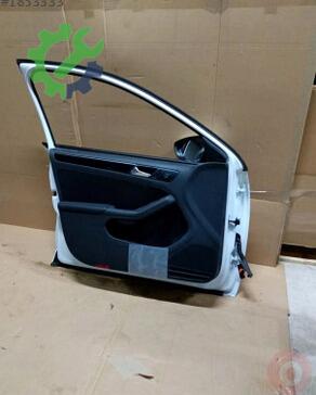 Volkswagen Jetta Kapı 5C6831055G çıkma parça