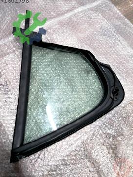 Volkswagen Jetta Kelebek Camı 5C6845213B çıkma parça