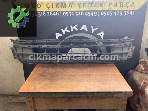 Volkswagen Jetta Tampon Izgarası 5C6853677Q çıkma parça