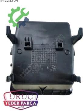 Volkswagen Jetta Orta Konsol 5C6863383 çıkma parça