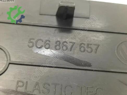 Volkswagen Jetta Bagaj 5C6867657 çıkma parça