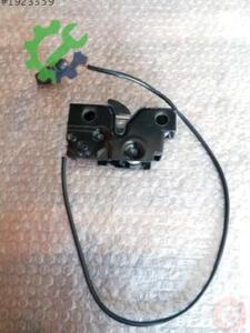 Volkswagen Jetta Orijinal Çıkma Kaput Kilidi 5C7823509B