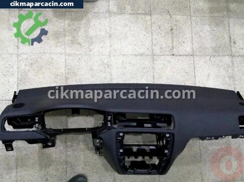 Volkswagen Jetta Torpido çıkma parça