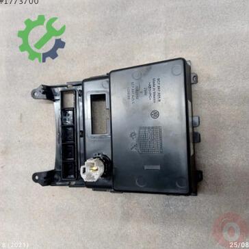 Volkswagen Jetta Küllük 5C7857925B çıkma parça