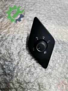 Çıkma Volkswagen Jetta Kontrol Düğmeleri 5C7959565N