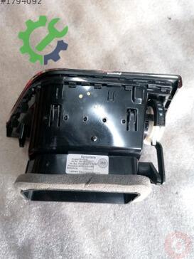 Skoda Octavia Havalandırma Izgaraları 5E0819702C çıkma parça