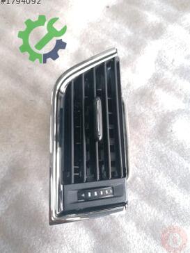 Skoda Octavia Havalandırma Izgaraları 5E0819702C çıkma parça