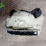Volkswagen Passat Orijinal Çıkma Kapı Kilidi 5E0839015A