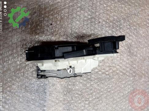 Volkswagen Passat Kapı Kilidi 5E0839015A çıkma parça