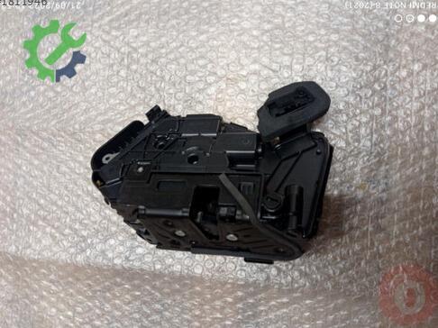 Volkswagen Passat Kapı Kilidi 5TA839016D çıkma parça