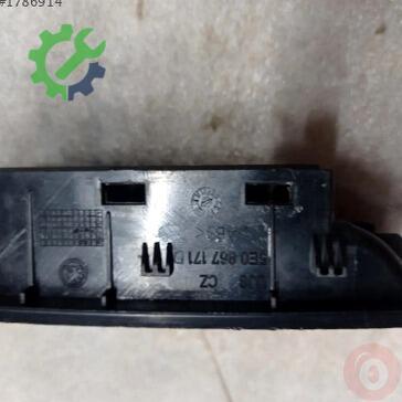 Skoda Octavia Kapı Döşemesi 5E0867171D çıkma parça
