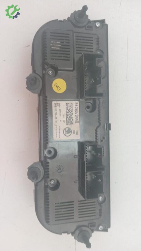 Skoda Octavia Klima Kontrol Paneli 5E0907044Q çıkma parça
