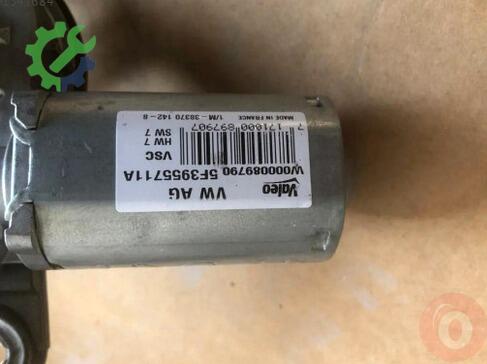 Seat Leon Silecek Motoru 5F3955711A çıkma parça
