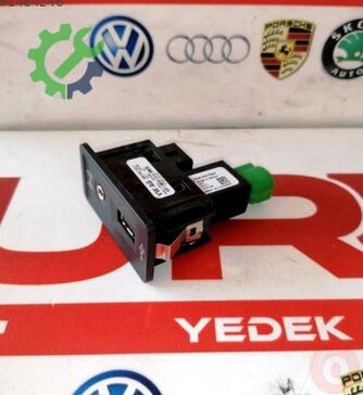 Volkswagen Golf Çakmaklık 5G0035222C çıkma parça