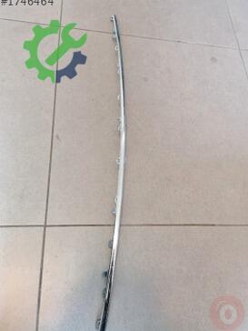Volkswagen Golf Kapı Çıtası 5G0853101 çıkma parça