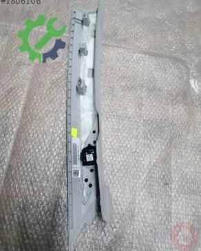 Volkswagen Golf 5G0867233R çıkma parça
