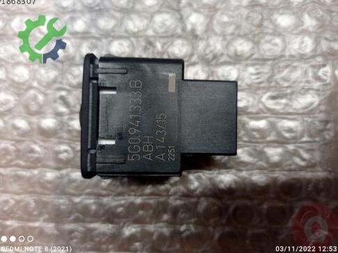 Volkswagen Golf Far 5G0941333B çıkma parça