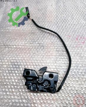 Volkswagen Golf Kaput 5G1823509B çıkma parça