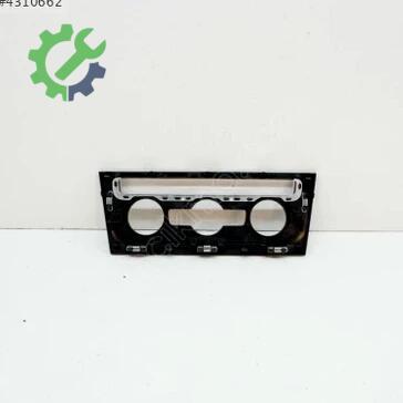 Volkswagen Golf Klima Kontrol Paneli 5G2863042 çıkma parça