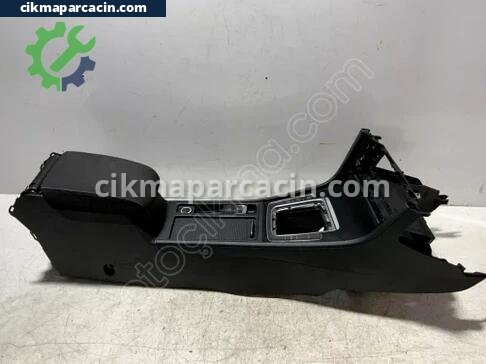 Volkswagen Golf Orta Konsol çıkma parça