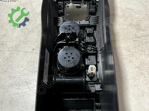 Volkswagen Golf Orta Konsol 5G2863241BD çıkma parça