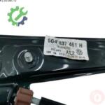Çıkma Volkswagen Golf Cam Krikosu 5G4837461H