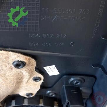 Volkswagen Golf Kapı Döşemesi 5G6867212 çıkma parça